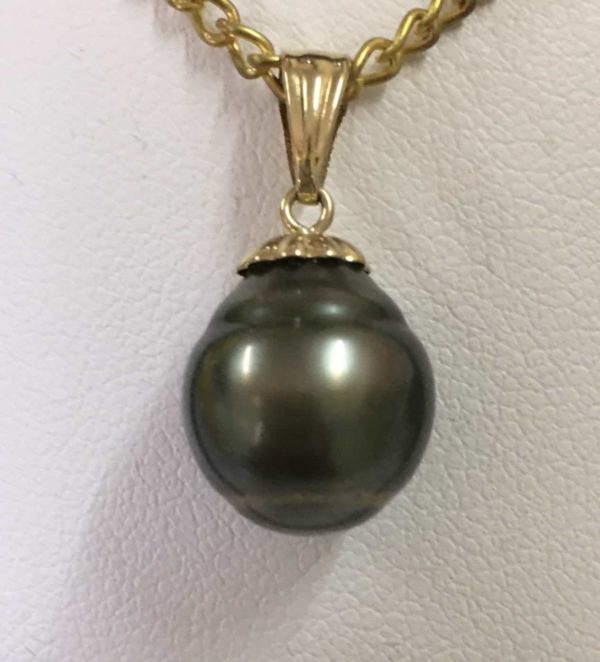 9ct Black pearl pendant (A5)