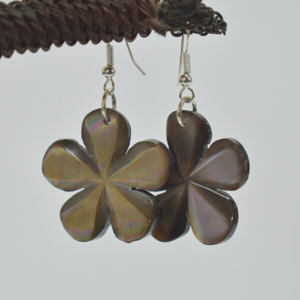 Tipani Flower Pearl Shell Earrings